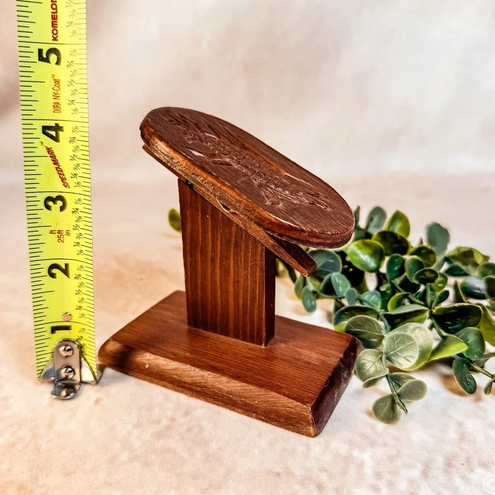 Wooden Carved Recipe Note Holder‎